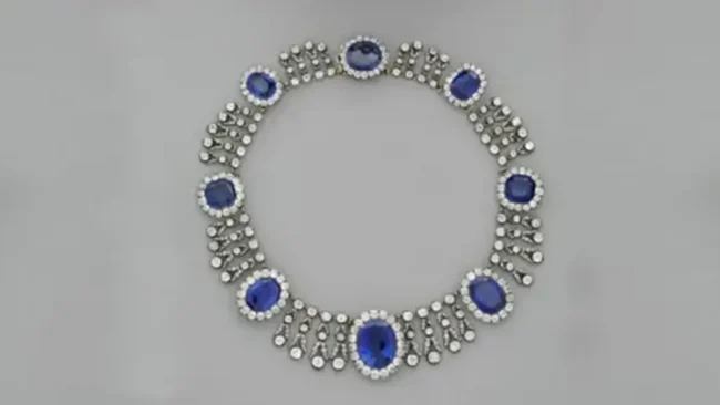 Museu mais famoso do mundo é roubado veja o que levaram do Louvre (2)