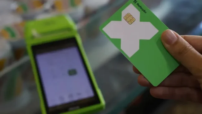 Vale-refeição e vale-alimentação têm novas regras regulamentadas em decreto assinado por Lula; saiba mais