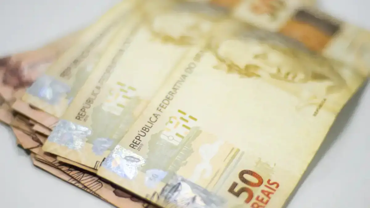 Salário mínimo terá aumento já em janeiro; saiba mais